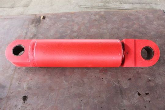 点击查看详细信息<br>标题：940采煤机调高油缸 阅读次数：2115